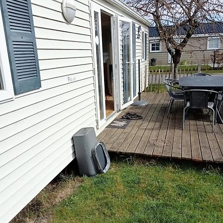 Stacaravan Bredene Met Tuin Nr 2126 Bagian luar foto